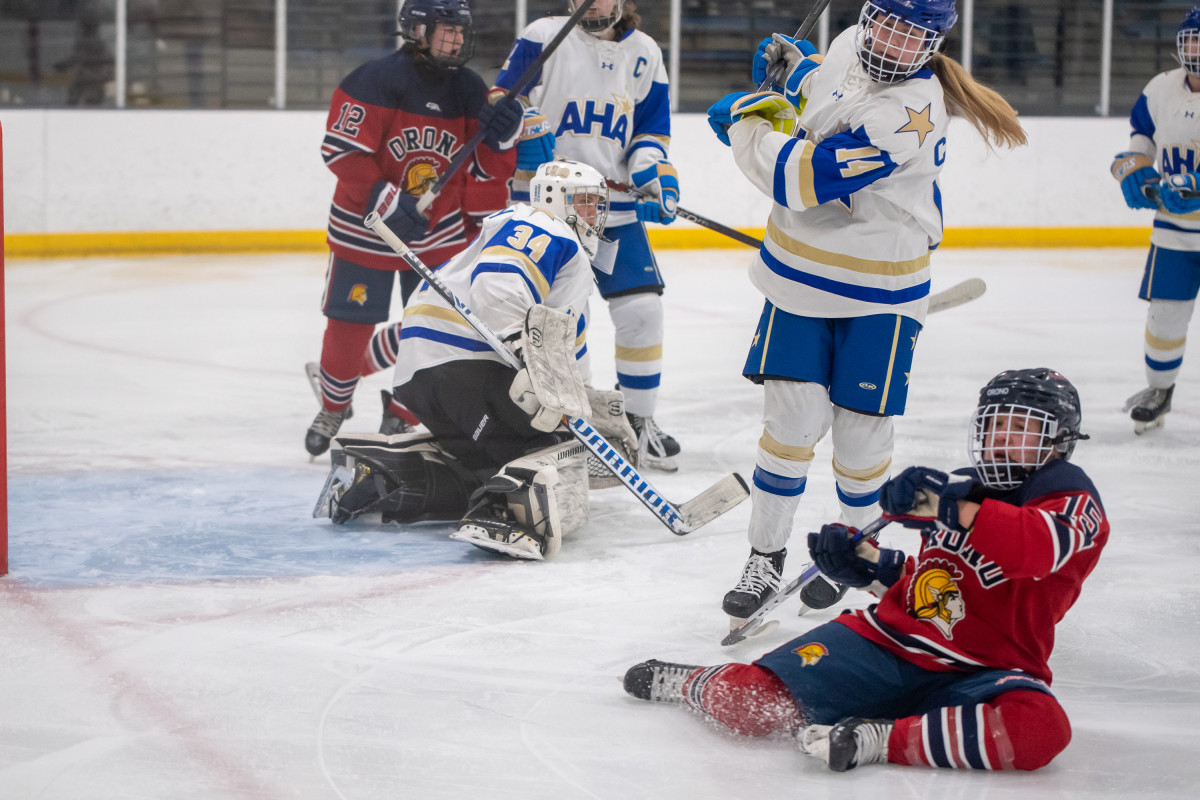 Orono girls vs Holy Angels Feb17-23 Earl Ebensteiner27